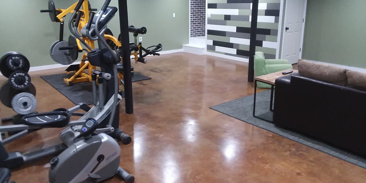 Concrete Basement Stained Waxed Floor